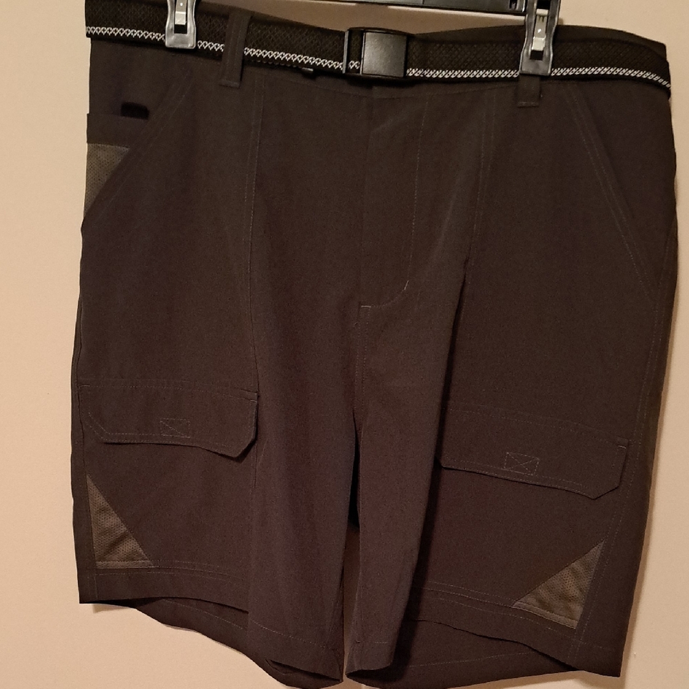 Men's Brown Cargo Shorts.  Size 38.